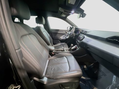 Used 2021 Audi Q3 2.0T Premium w/ Convenience Package image 21