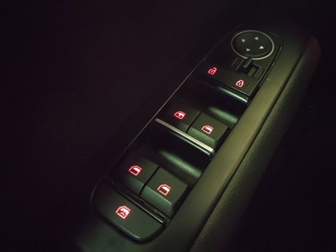 Used 2020 Kia Soul S FWD image 27