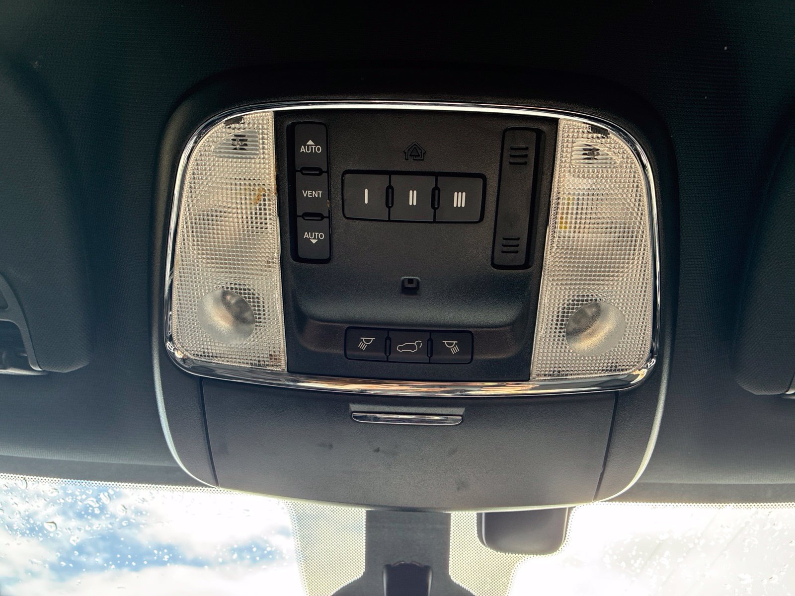 Used 2021 Jeep Grand Cherokee Laredo X AWD/4WD image 28