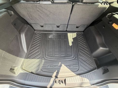 Used 2017 Ford Escape Titanium FWD image 21