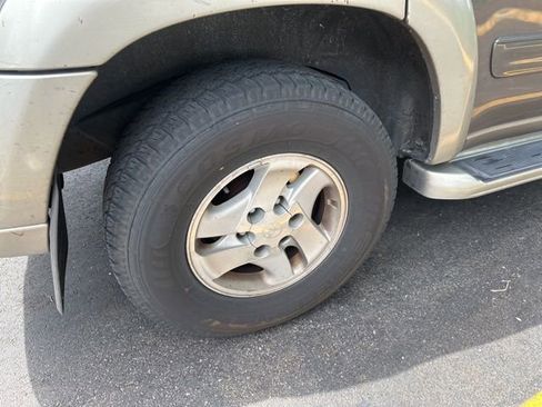 Used 2004 Toyota Sequoia SR5 image 4