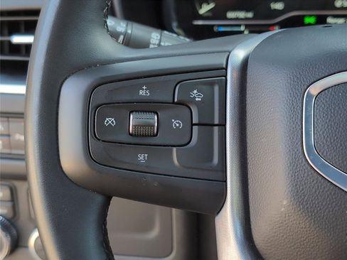 Used 2024 GMC Yukon XL SLT image 19