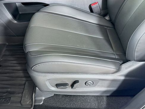 New 2026 INFINITI QX60 Luxe w/ Family Package image 23