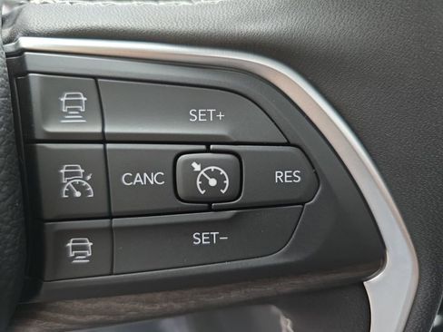 New 2025 Jeep Grand Cherokee L Limited image 19