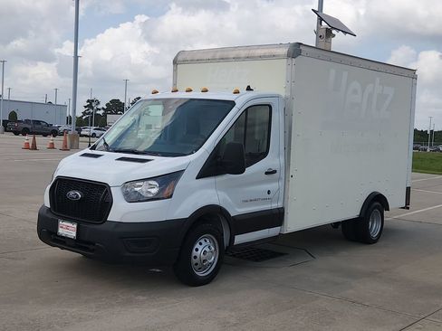 Used 2022 Ford Transit 350 DRW RWD image 9