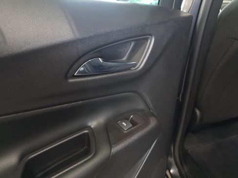 Used 2022 Chevrolet Equinox LT AWD/4WD image 24