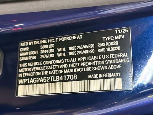 Certified 2026 Porsche Macan S AWD/4WD image 42