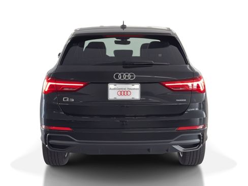 Used 2024 Audi Q3 2.0T Premium Plus w/ Premium Plus Package image 10