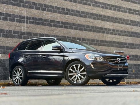 Used 2017 Volvo XC60 T6 Inscription w/ Climate Package AWD/4WD image 2