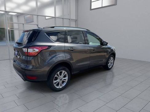 Used 2018 Ford Escape SE AWD/4WD image 8