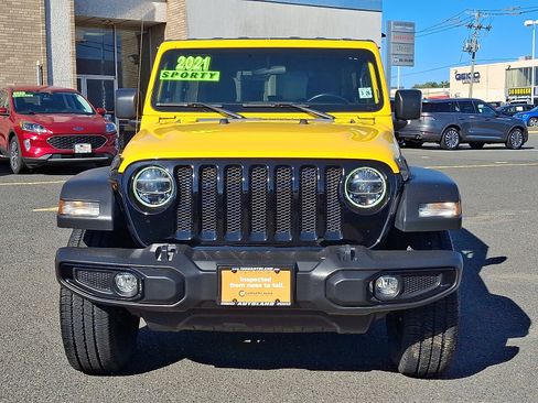 Used 2021 Jeep Wrangler Unlimited Willys image 2