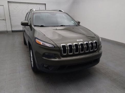 Used 2018 Jeep Cherokee Latitude image 14
