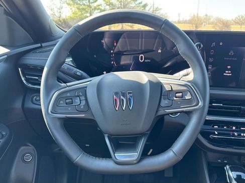 Used 2025 Buick Envista Avenir image 26