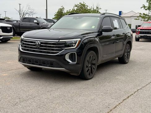 Used 2024 Volkswagen Atlas SE FWD image 3