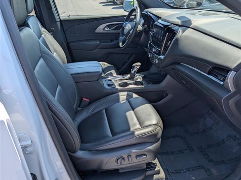 Used 2023 Chevrolet Traverse LT w/ LT Premium Package image 10