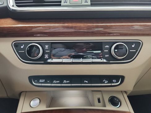 Used 2023 Audi Q5 2.0T Premium w/ Convenience Package image 25