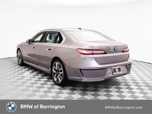 Certified 2023 BMW i7 xDrive60 w/ Executive Package 2 image 3