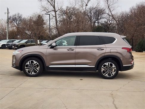 Used 2019 Hyundai Santa Fe Limited image 4