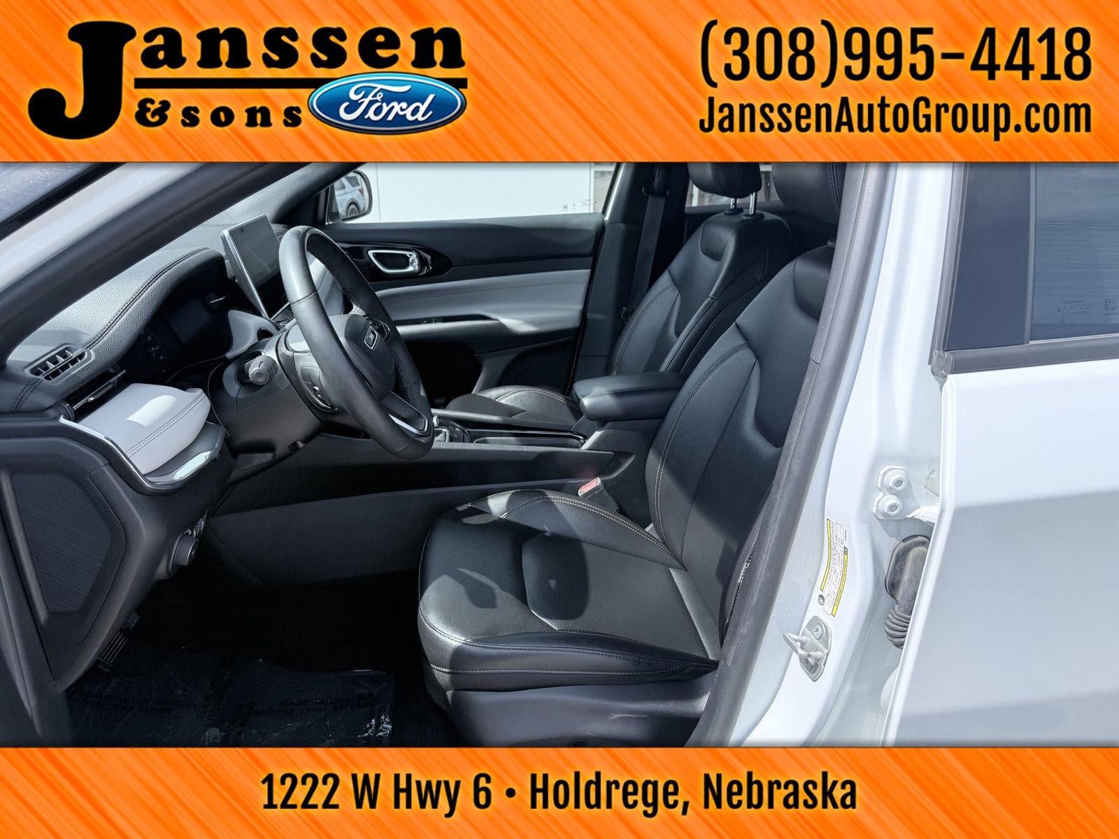 Used 2024 Jeep Compass Limited AWD/4WD image 14