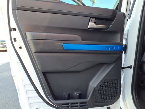 Certified 2025 Toyota Tacoma TRD Off-Road image 20