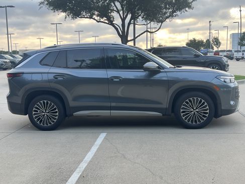 Certified 2026 Volkswagen Tiguan S FWD image 10