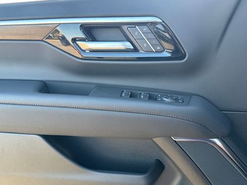 New 2026 Chevrolet Suburban High Country image 5