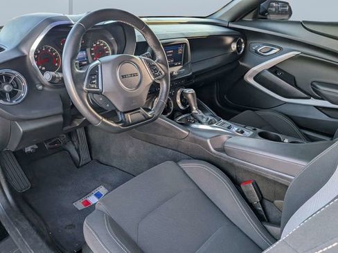 Used 2021 Chevrolet Camaro LT image 13