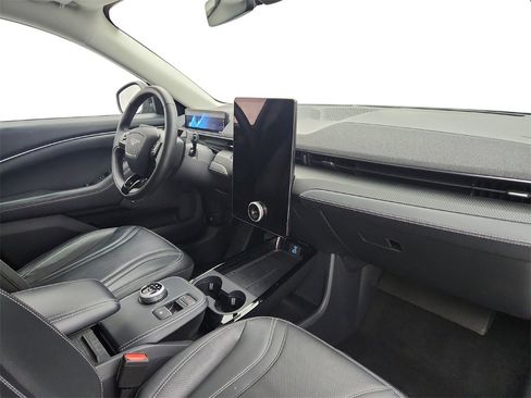 Used 2021 Ford Mustang Mach-E Premium image 28