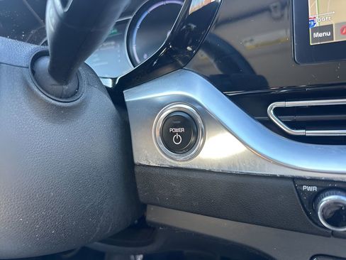 Used 2022 Kia Niro EX w/ Cold Weather Package image 22