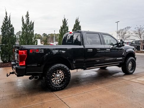Used 2022 Ford F250 Limited image 11