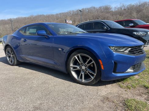 Used 2019 Chevrolet Camaro LT w/ RS Package image 3