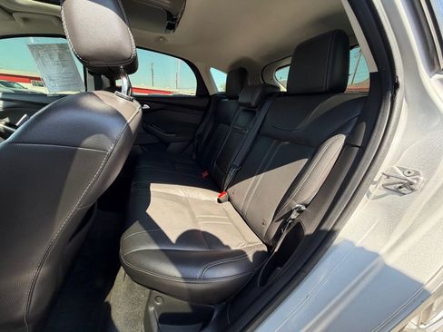 Used 2012 Ford Focus SEL FWD image 9