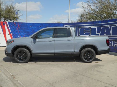 New 2026 Honda Ridgeline Black Edition image 10