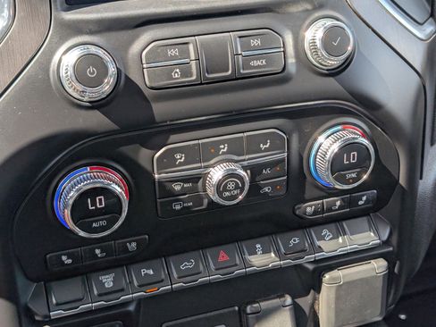 Used 2023 GMC Sierra 2500 AT4 w/ AT4 Preferred Package image 28