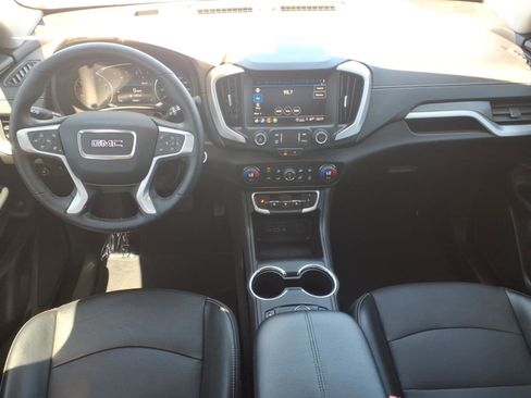 Used 2024 GMC Terrain SLT FWD image 11