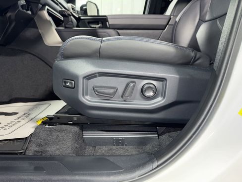 New 2026 Toyota Tundra 4x4 CrewMax image 19