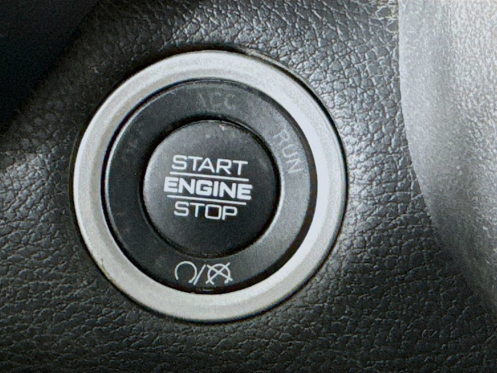 Used 2022 RAM 3500 Tradesman w/ Chrome Appearance Group AWD/4WD image 11