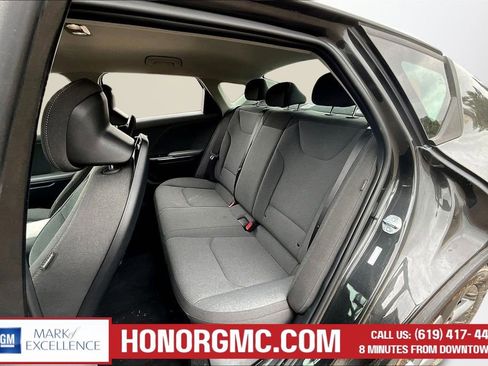 Used 2025 Kia K4 LXS image 20