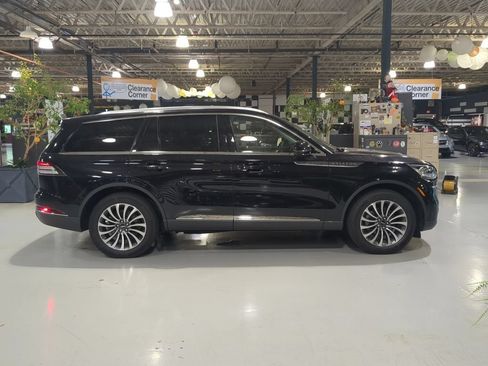 Used 2024 Lincoln Aviator AWD w/ Premium Package image 7