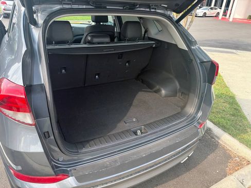 Used 2016 Hyundai Tucson Limited w/ Option Group 03 FWD image 19