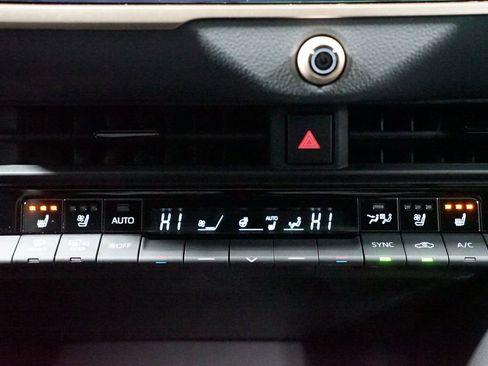 Used 2025 Toyota Crown Nightshade image 20