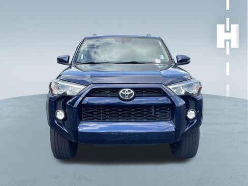 Used 2019 Toyota 4Runner SR5 Premium AWD/4WD image 2