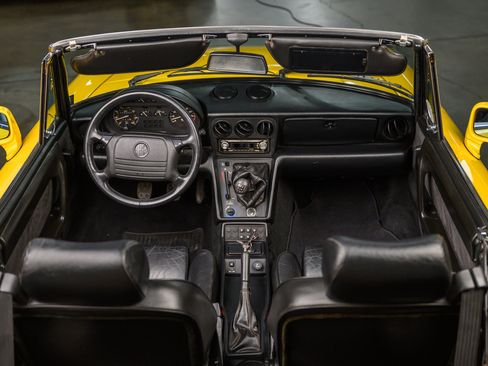 Used 1992 Alfa Romeo Spider Veloce image 22