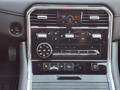 New 2025 Nissan Armada SL w/ Captain's Chari Seat Package image 19