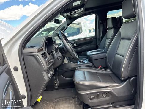 Used 2023 Chevrolet Suburban Premier AWD/4WD image 3