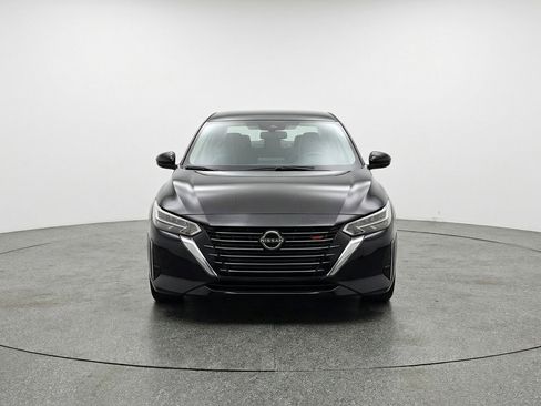 Used 2025 Nissan Sentra SV FWD image 2