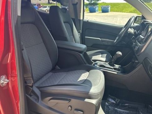Used 2016 Chevrolet Colorado Z71 AWD/4WD image 40