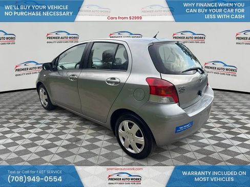 Used 2009 Toyota Yaris 4-Door Hatchback FWD image 7