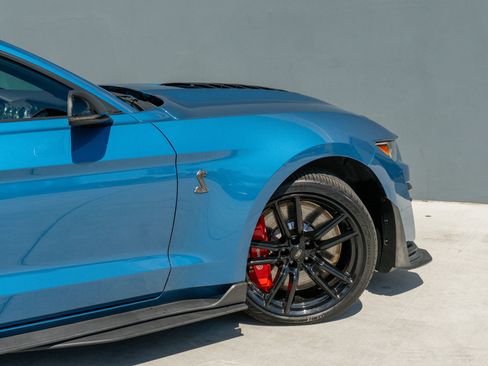 Used 2021 Ford Mustang Shelby GT500 w/ Technology Package RWD image 45