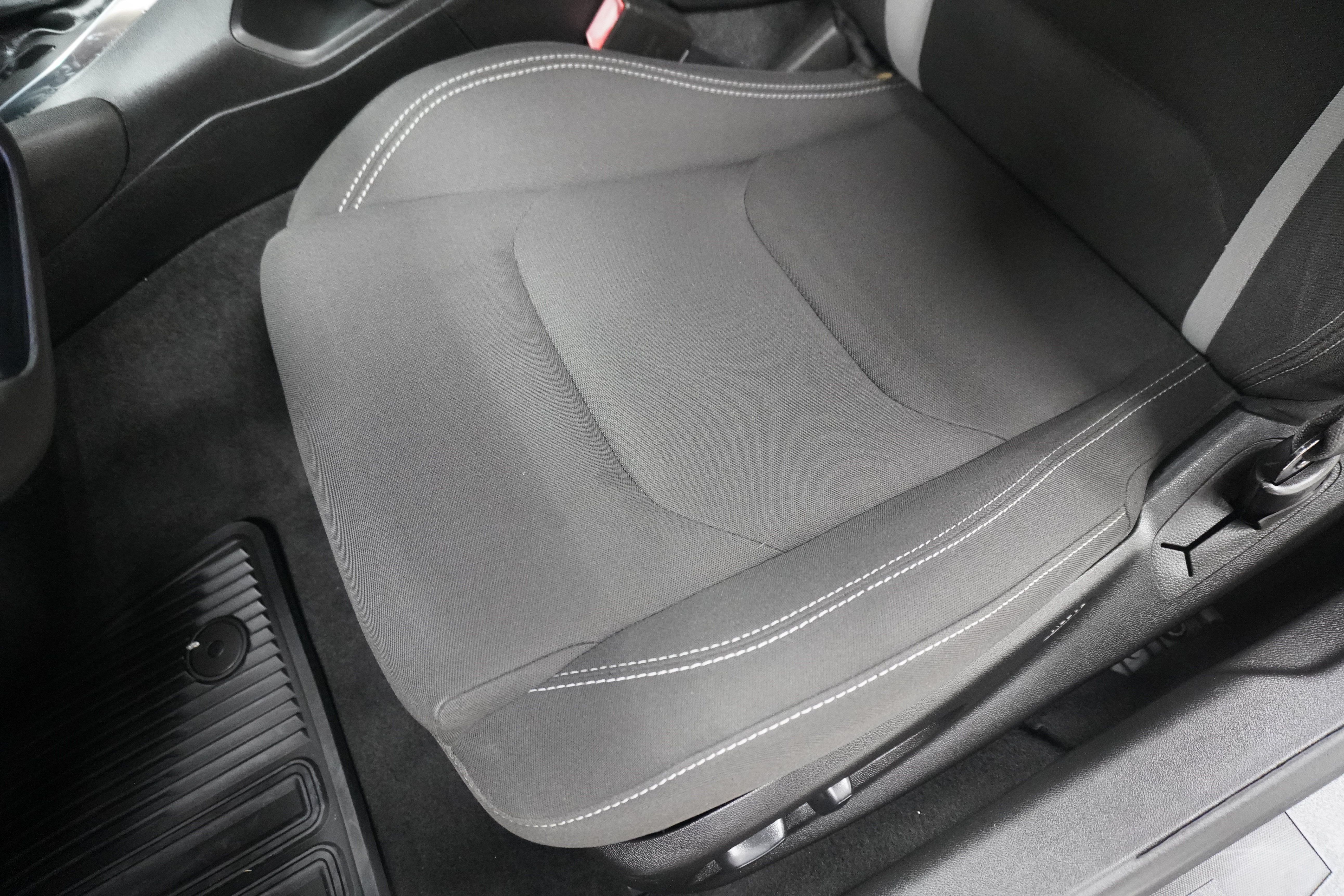 Used 2020 Chevrolet Camaro LT w/ RS Package RWD image 12